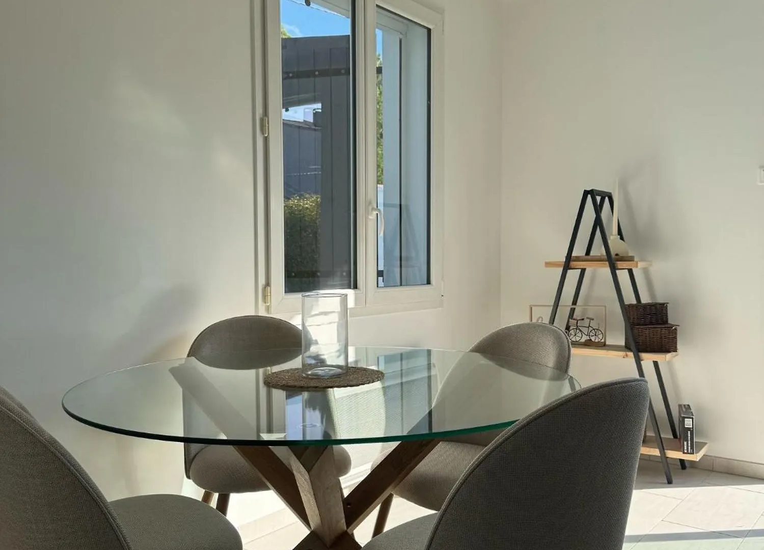 Charmante Villa A Istres